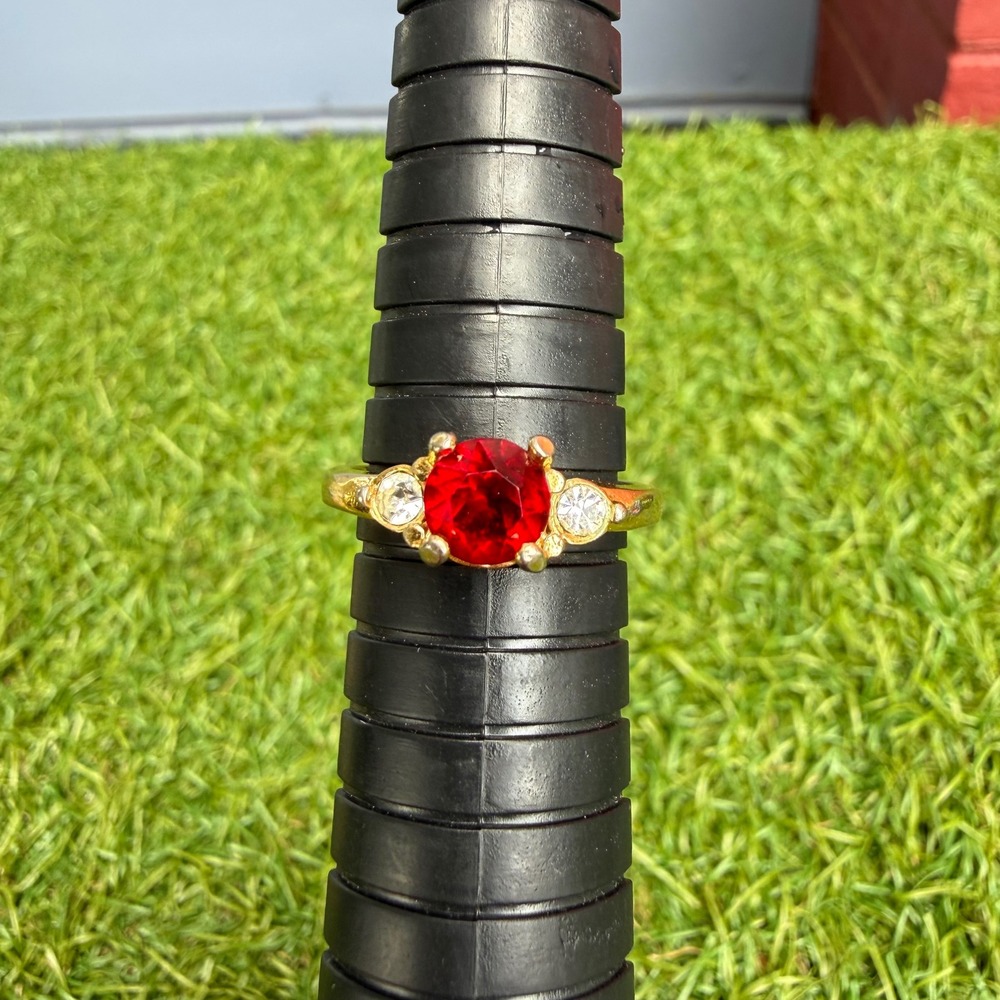 Vintage Style Gold Tone Three Stone Red Ruby Glass Cocktail Ring Size 8